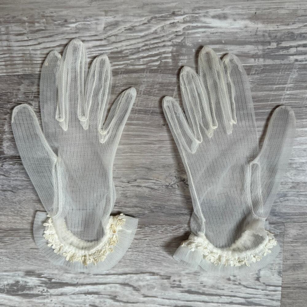Vintage 50s Ivory Sheer Nylon Gloves Floral Ruffle Bridal Wedding Coquette Small